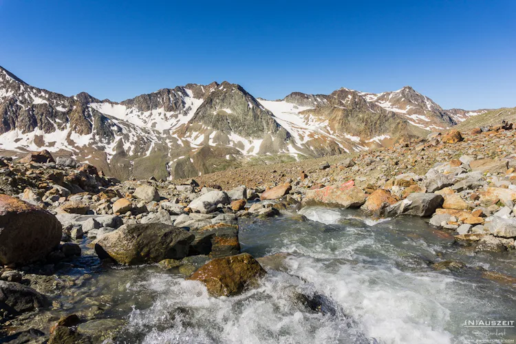 Garmisch – Meran Alps hut to hut hiking tour