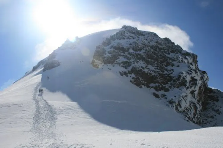 Mt Kazbek guided climbing ascent