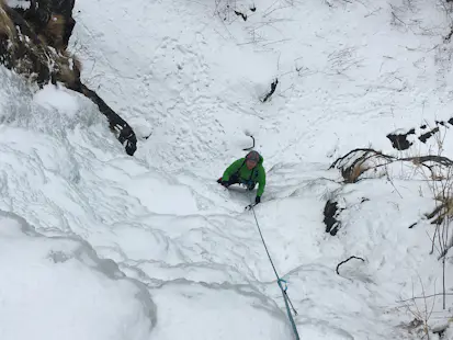 Advanced Ice Climbing in Raiden, Hokkaido