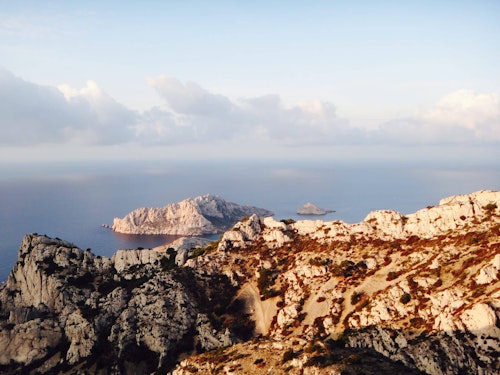 Les Calanques 6-day guided hiking tour