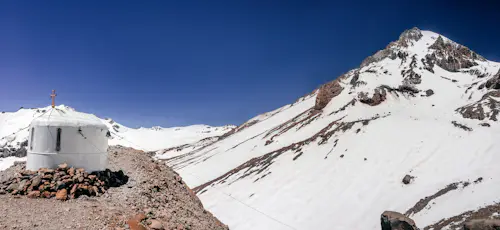 Ascenso al Monte Kazbek en el Cáucaso