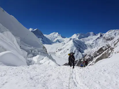 Climbing Khan Tengri (7010m), Tian Shan