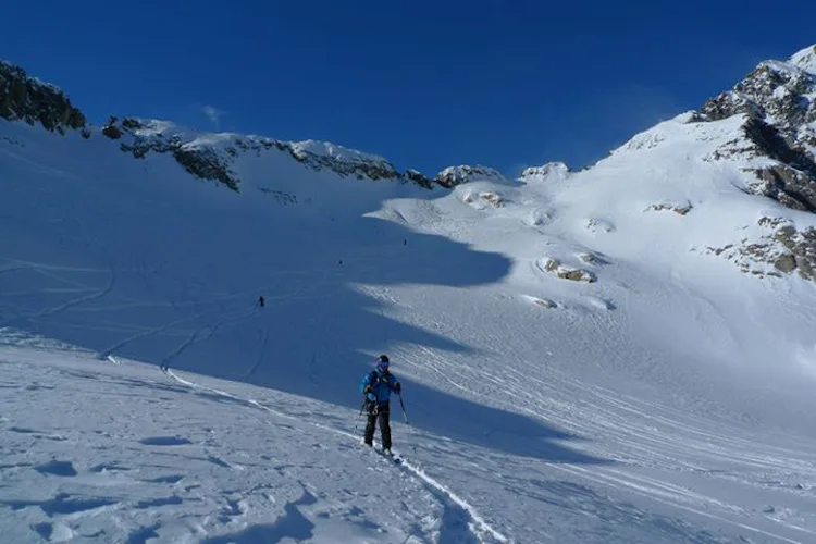Aprendiendo lo básico del esquí de travesía en Chamonix