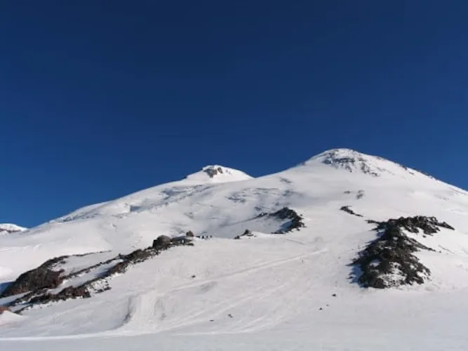 10-day expedition to Mount Elbrus (5642 meters)