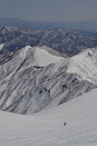 Freeride skiing in Gunma and Nigata