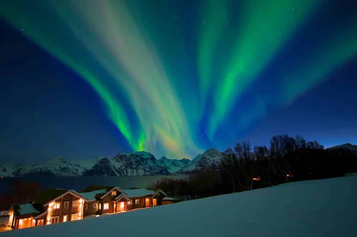 Northern lights in the Lyngen Alps | Norway