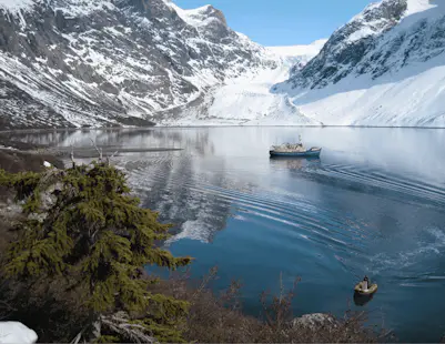 Ski de randonnée depuis un bateau au Groenland