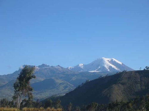 Climbing Carihuairazo (5020m) peak in Ecuador