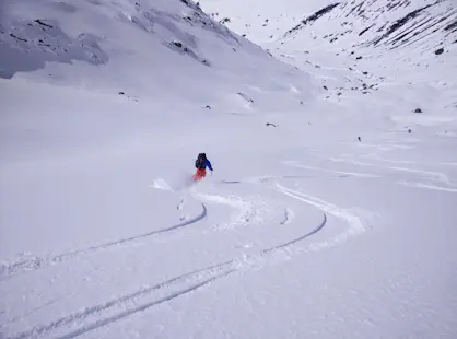 Guided backcountry skiing in the valleys of La Meije La Grave