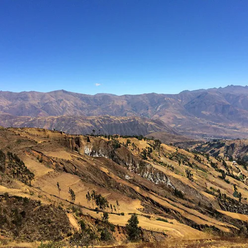 Guided 5-day hike around Llanganuco Mountain Lodge