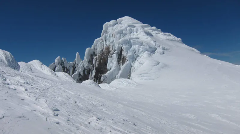 Ski touring Cerro San Lorenzo, Patagonia