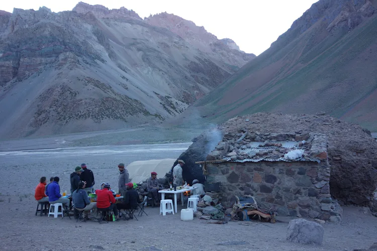 Aconcagua summit 360-degree circuit