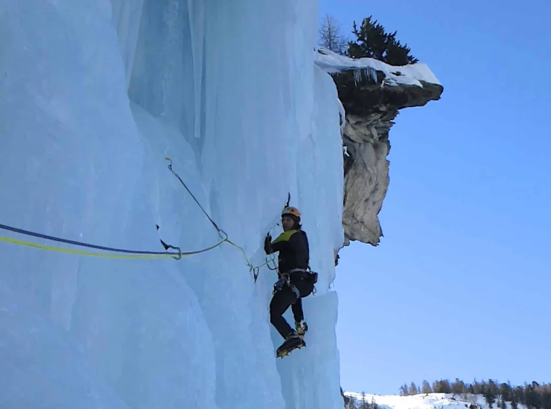 Winter ice climbing, 5-day in Chamonix | France