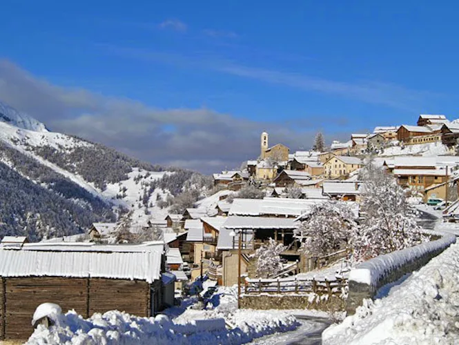 Ski tour in the Queyras valley in France, 8-day trip