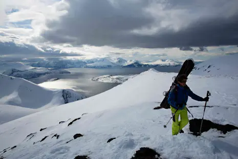 Ski touring in the Lyngen Alps from a boat T (private)