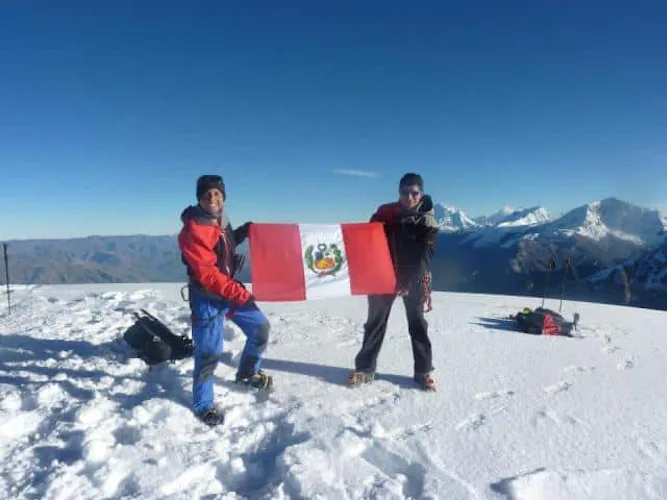 Escalade du Nevado Vallunaraju au Pérou