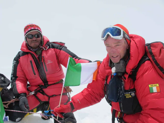 Climbing Mount Everest, North route
