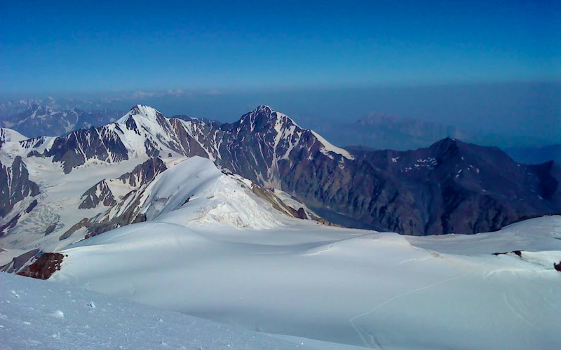 Mount Kazbek Heliskiing and Catskiing