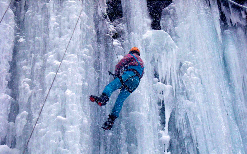 Ice Climbing in Colfosco