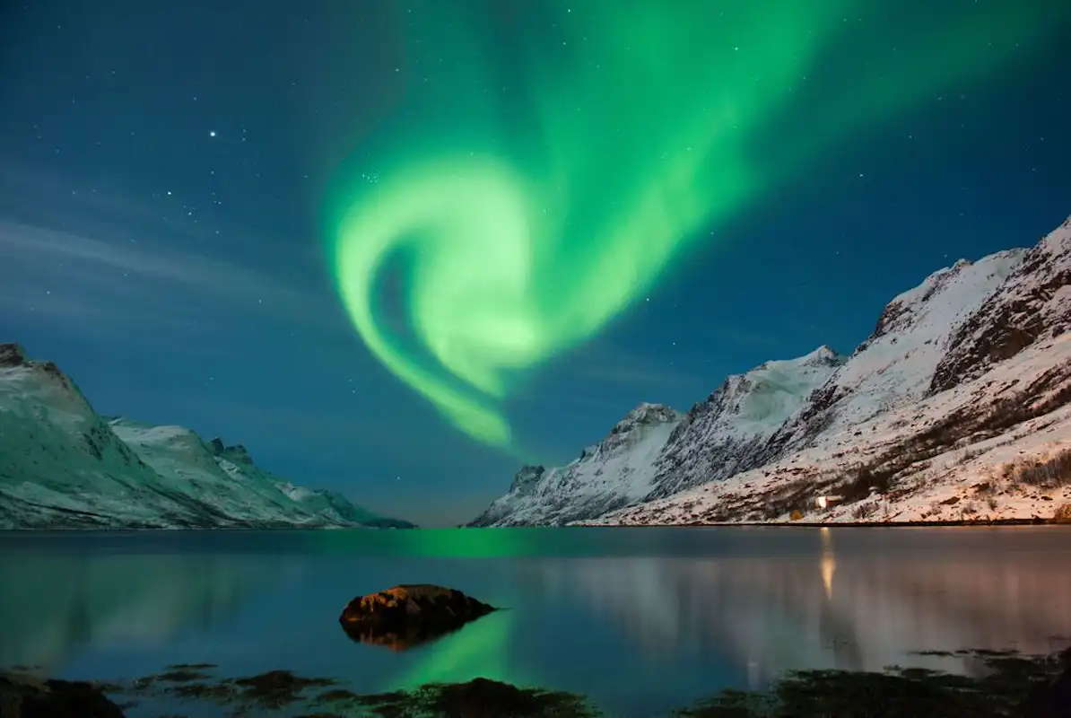 5 Amazing Tours Under the Northern Lights in Tromsø, Norway post image