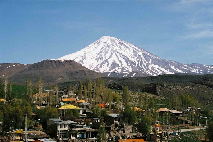 Trekking Mount Damavand in Iran: Facts & Information. Routes, Climate, Difficulty, Equipment, Preparation