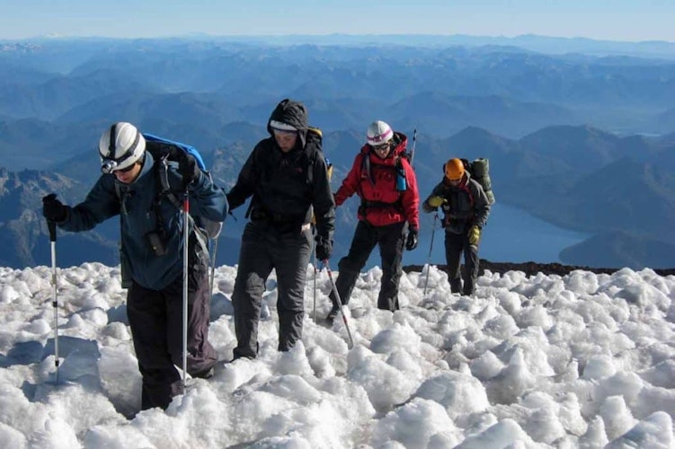 Lanin Volcano Climb: Facts & Information. Routes, Climate, Difficulty, Equipment, Preparation
