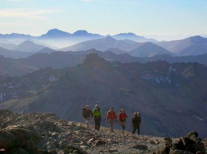 What is Hiking? Equipment, Best Season, Top Spots