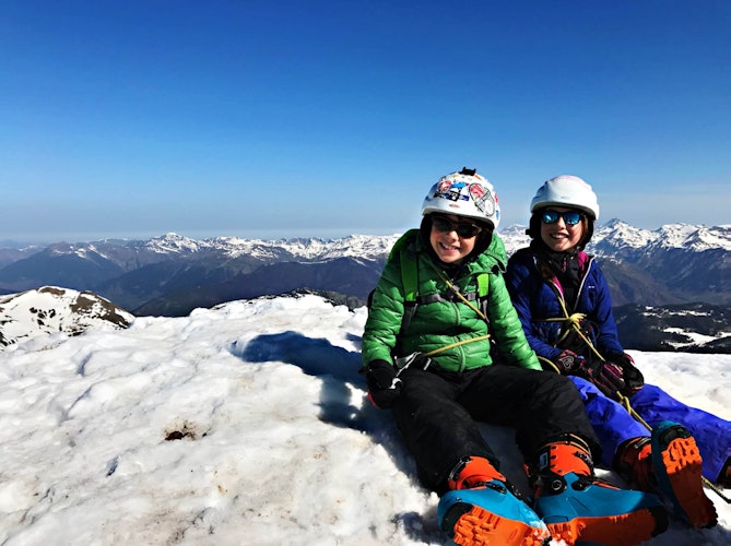Ski touring in the Pyrenees: an adventure for the whole family