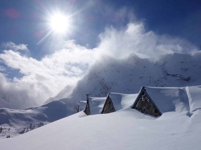Spend New Year’s Eve “lost” in the Alps: the best huts to welcome 2019