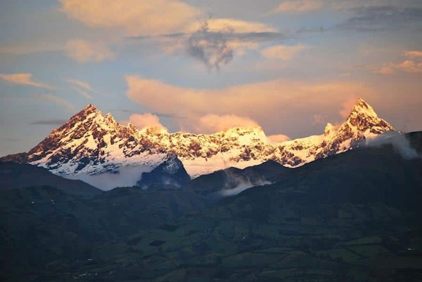 top-5-volcanoes-to-climb-in-ecuador-el-altar