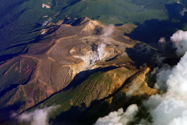 Mount Meakan crater