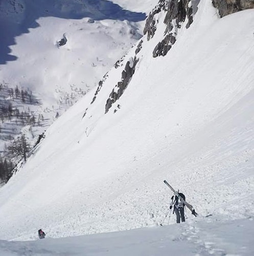Montee a ski vers le Mont Triglav