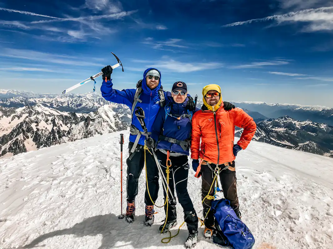 L'ascension du Mont Blanc : Faits et informations. Itinéraires, climat, difficulté, équipement, préparation, coût. post image
