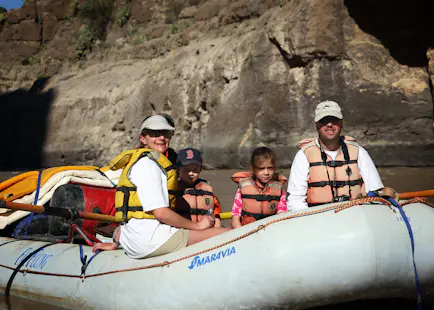 Rafting through the Boquillas Canyon in the Big Bend National Park (3 days)