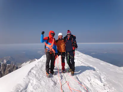Sommet du Mont Blanc avec acclimatation sur le Grand Paradis (8 jours)
