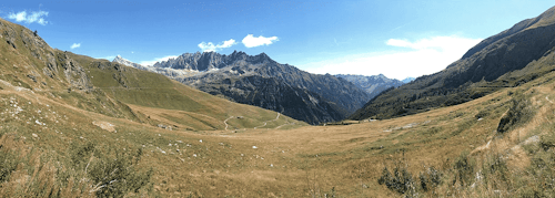 7-day trekking in the Tour des Combins route