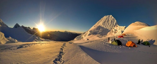Nevado Alpamayo (5947 m) 6-day guided expedition