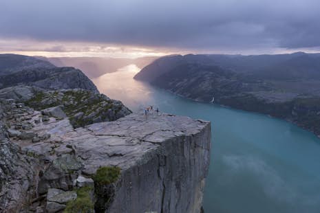 Hike to Preikestolen cliff in Norway, Day trip from Stavanger