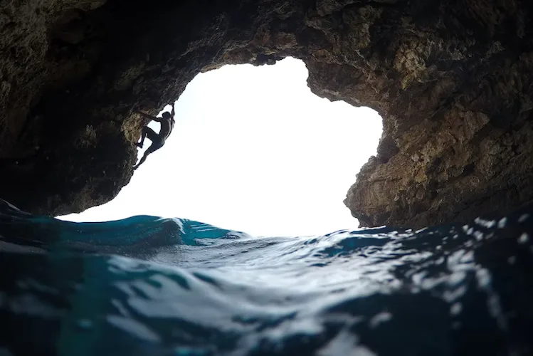 Deep Water Soloing in Mallorca (1+ day trip)