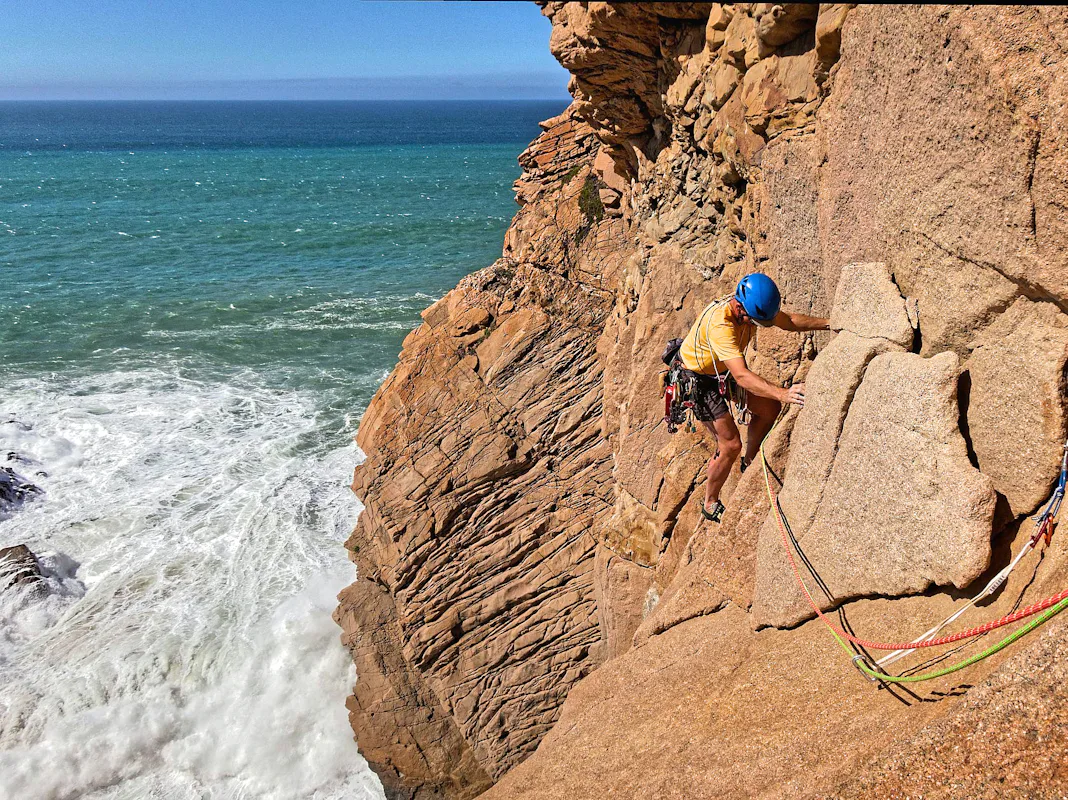 Rock climbing in Portugal (Sintra-Cascais, Arrabida, Montejunto) | Portugal