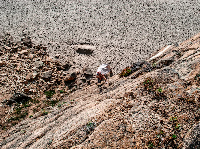 Día de escalada en roca en el Parque Natural de Sintra-Cascais, cerca de Lisboa