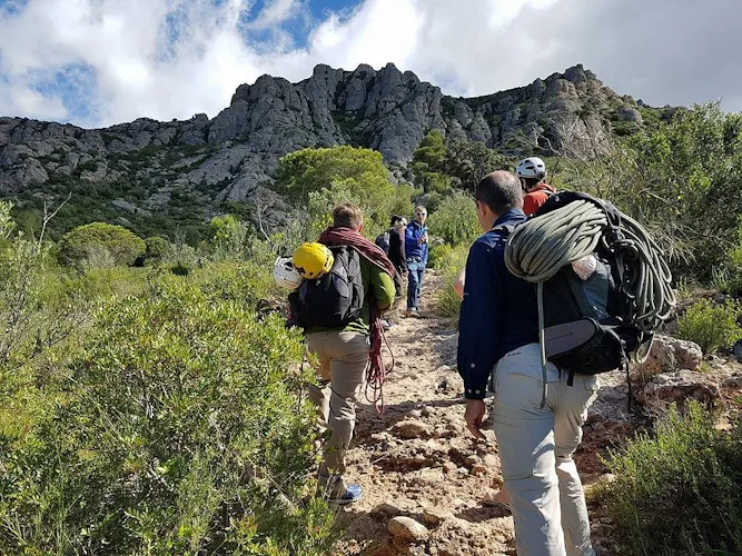 1-day private rock climbing around Montserrat, Spain