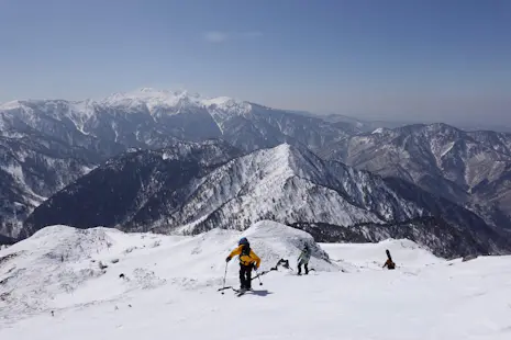 Backcountry skiing on Hirayu ＆ Mount Yake, Japan (2days)