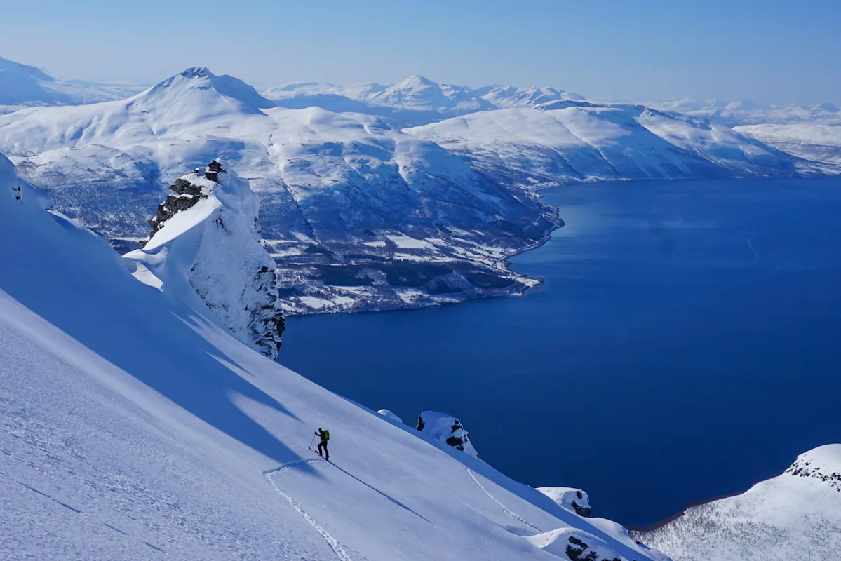 Lyngen Alps guided ski tour
