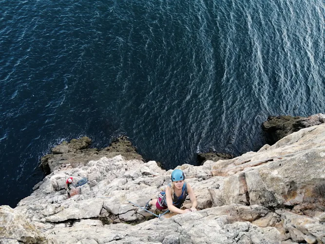 Media jornada de escalada en roca para escaladores intermedios en Sagres, Portugal