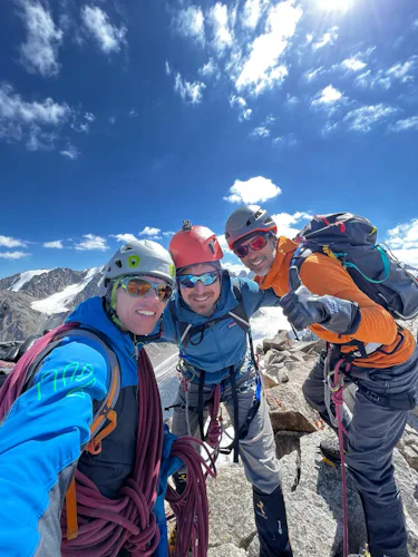 1+ day Ice climbing in the Chamonix Valley