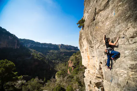 Beginner Rock Climbing Course in Europe