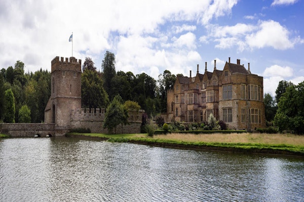 Broughton Castle dog walk