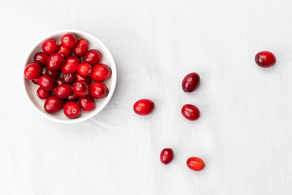 can dogs eat cranberries?