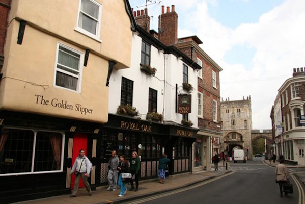 York dog friendly pub Golden Slipper